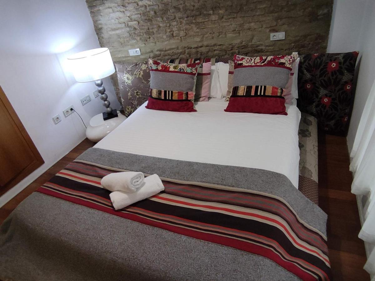 Apartamento Un Jardin en la Alfalfa - Kainga Homes Sevilla Bagian luar foto
