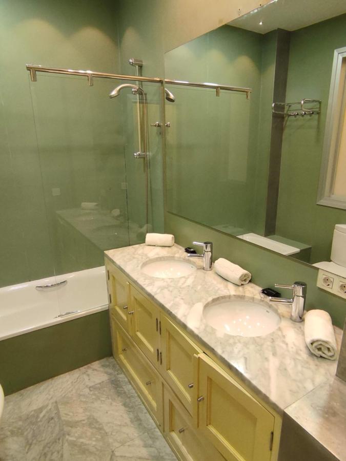 Apartamento Un Jardin en la Alfalfa - Kainga Homes Sevilla Bagian luar foto